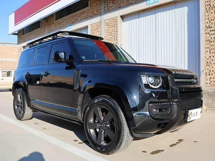 Land Rover Defender 2024 2024款 110 3.0T P400 暗黑特别版