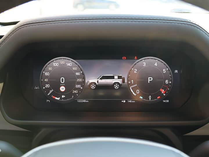 Land Rover Defender 2024 2024款 110 3.0T P400 暗黑特别版