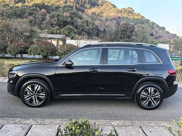 Mercedes-Benz GLB-Class 2025 2025款 GLB 220 动感型