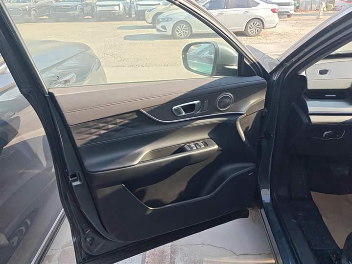 Chery Fulwin T8 2025 2025款 1.5T 130km 豪华版 5座