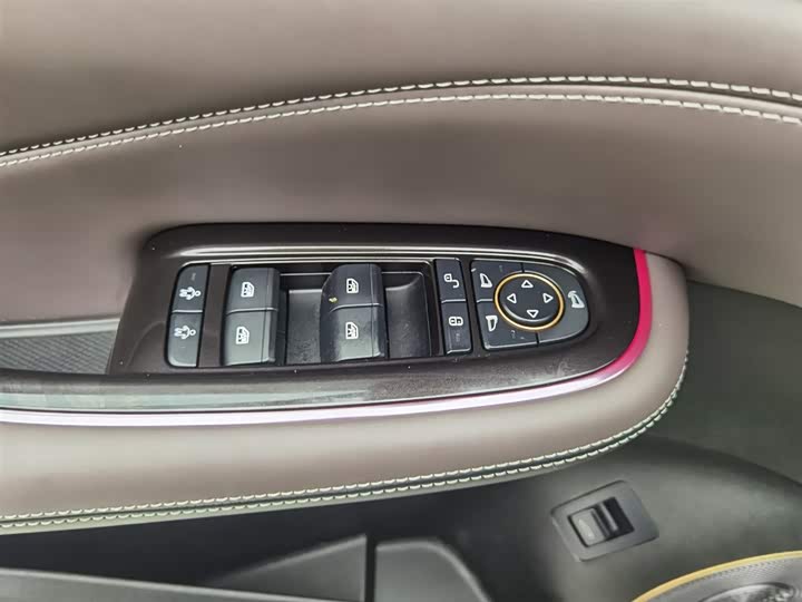 BYD Frigate 07 2024 2024款 荣耀版 DM-i 100KM 尊贵型