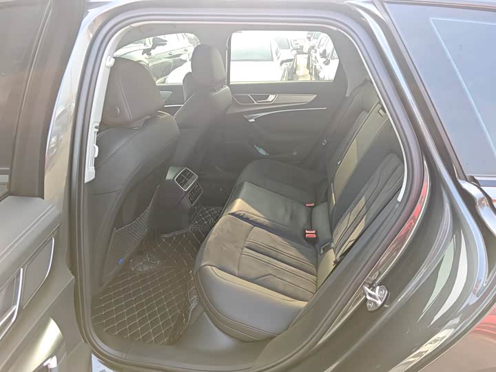 Audi A6 2024 2024款 Avant 先锋派 45 TFSI 臻选动感型