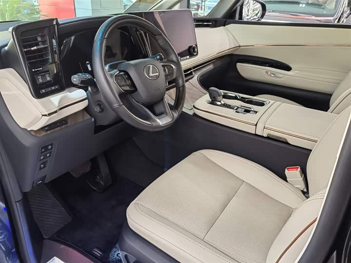 Lexus LM 2023 2023款 500h 六座尊崇版