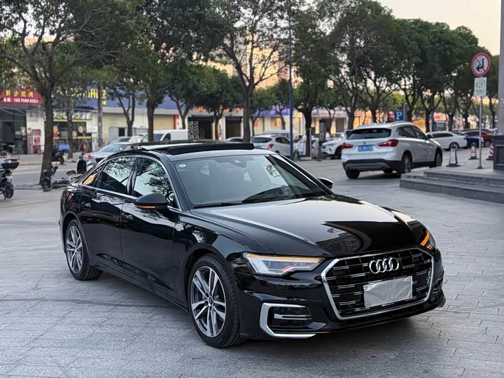 Audi A6L 2025 2025款 40 TFSI 豪华动感型