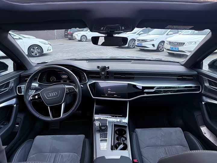 Audi A6L 2025 2025款 40 TFSI 豪华动感型