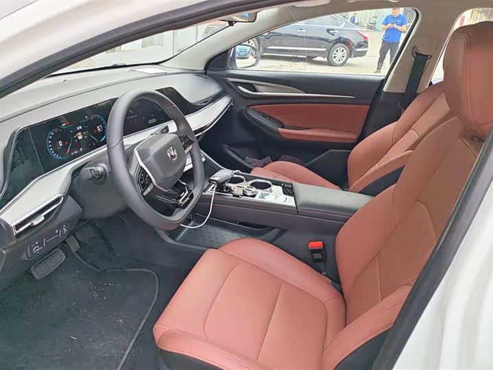 Changan Eado Plus 2025 2025款 PLUS 1.4T 双离合高能版