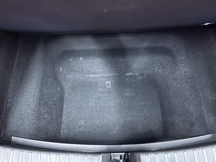 Geely Galaxy E8 2025 2025款 620km 四驱星舰激光雷达智驾版