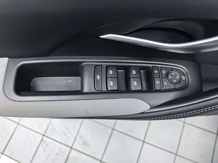 BYD Sea Lion 05 DM-i Hybrid 2025 2025款 DM-i 115KM旗舰型