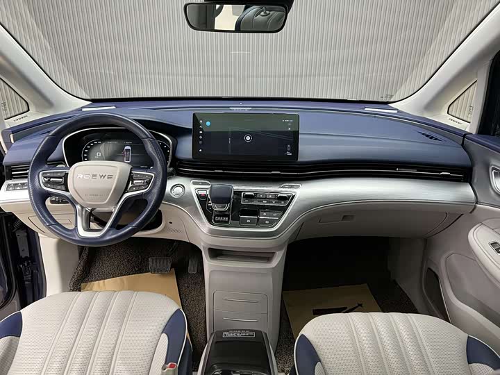 Roewe iMax 8 2022 2022款 400TGI 尊荣版