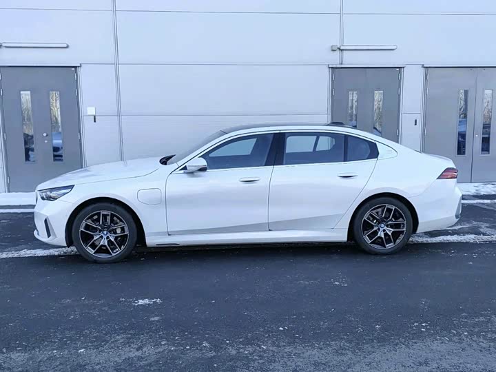 BMW i5 2024 2024款 eDrive 35L 尊享型 豪华套装