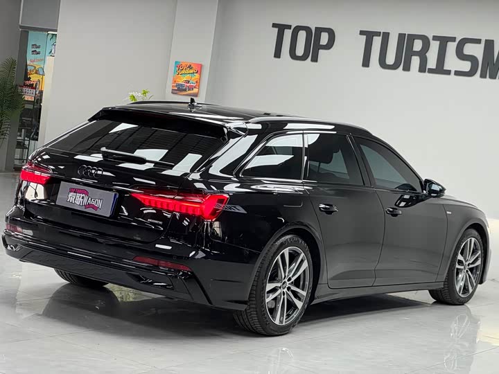 Audi A6 2025 2025款 Avant 先锋派 45 TFSI 臻选动感型