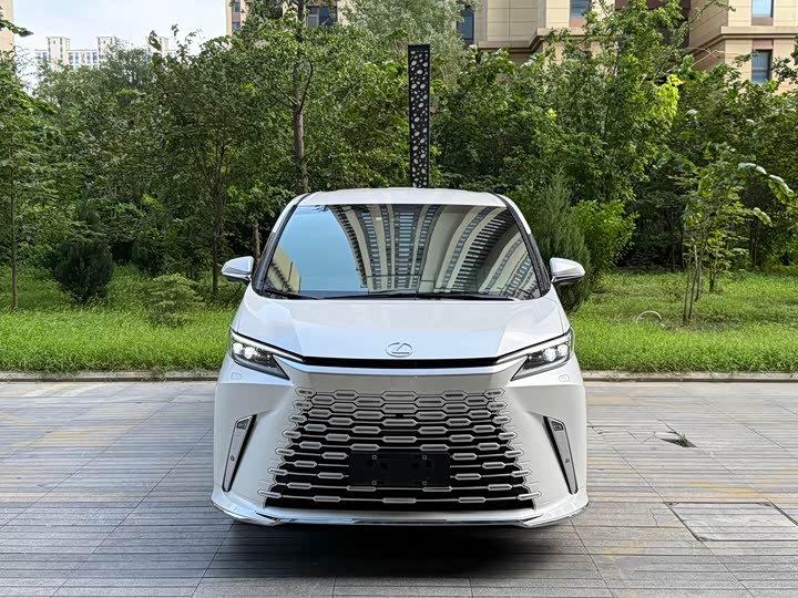 Lexus LM 2023 2023款 500h 六座尊崇版