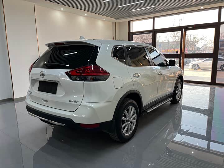 Nissan X-Trail 2023 2023款 经典 2.0L 两驱智联臻享版