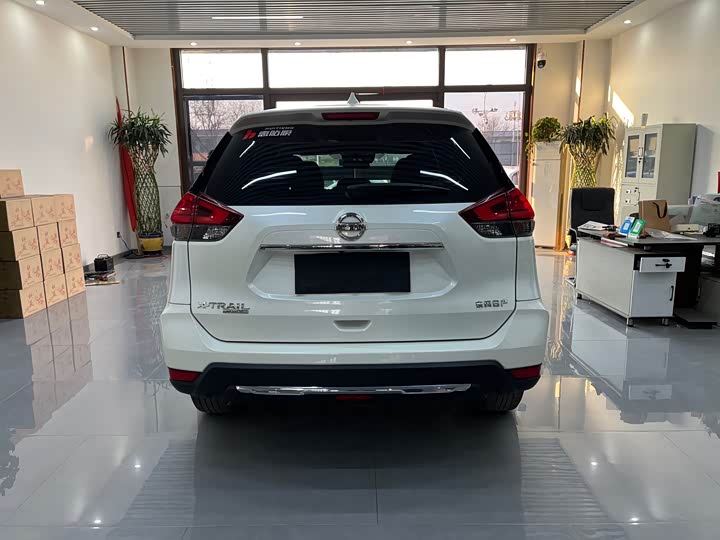 Nissan X-Trail 2023 2023款 经典 2.0L 两驱智联臻享版