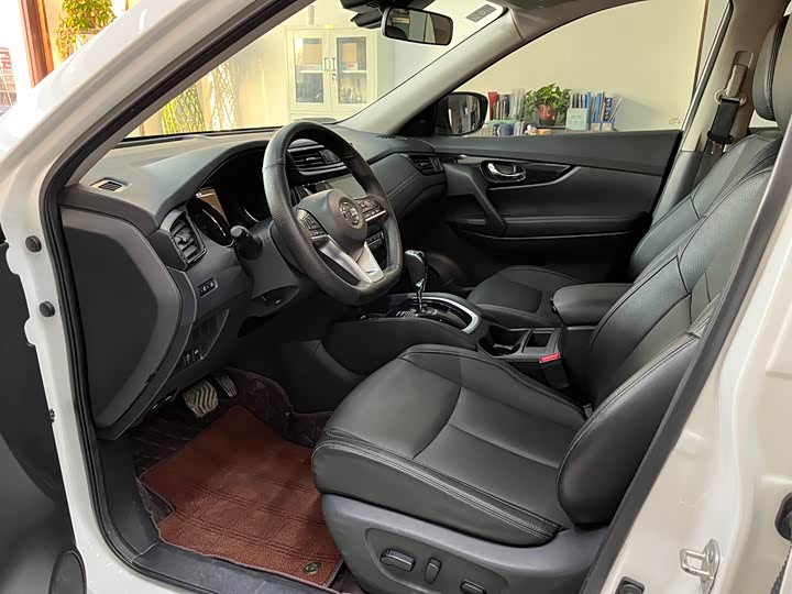 Nissan X-Trail 2023 2023款 经典 2.0L 两驱智联臻享版