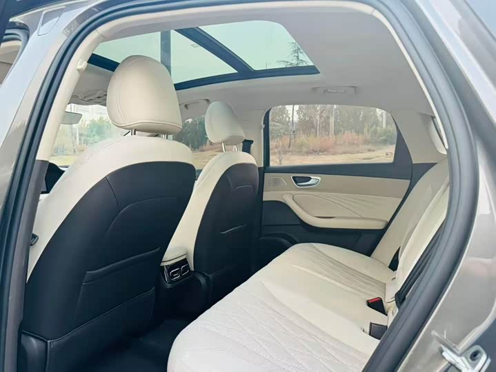 Roewe D7 2023 2023款 DMH 125km 超越版