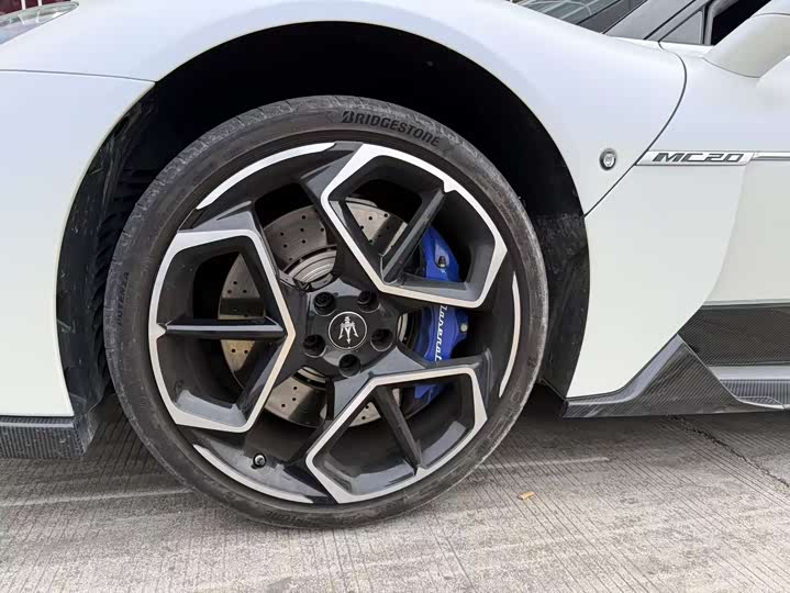 Maserati MC20 2020 2020款 3.0T 标准版