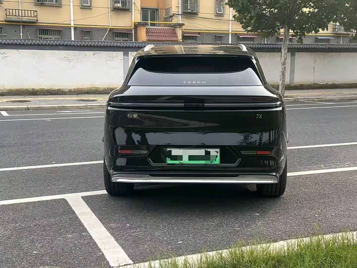 Zeekr 7X 2025 2025款 100kWh 长续航后驱智驾版