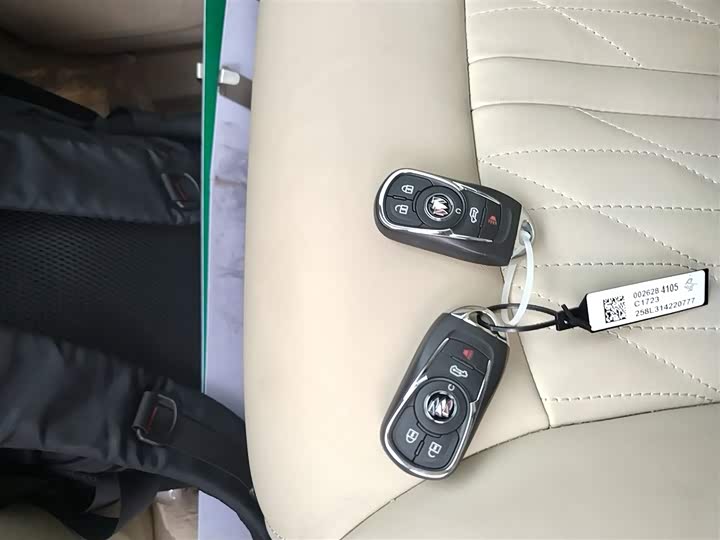 Buick GL8 ES 2023 2023款 改款 陆上公务舱 豪华型