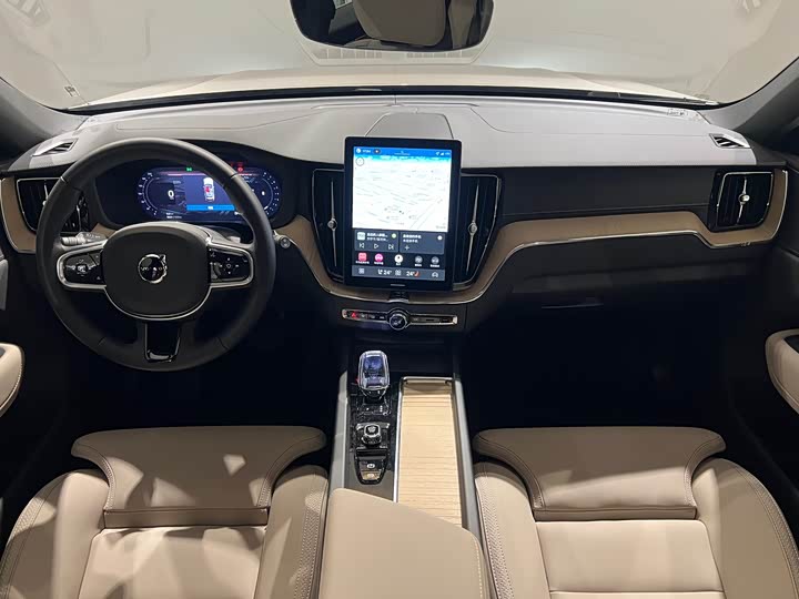 Volvo XC60 2026 2026款 B5 四驱智远豪华版