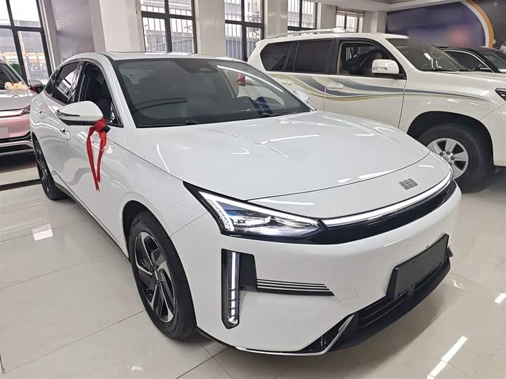 Geely Galaxy L6 2025 2025款 EM-i 140km 探索+版