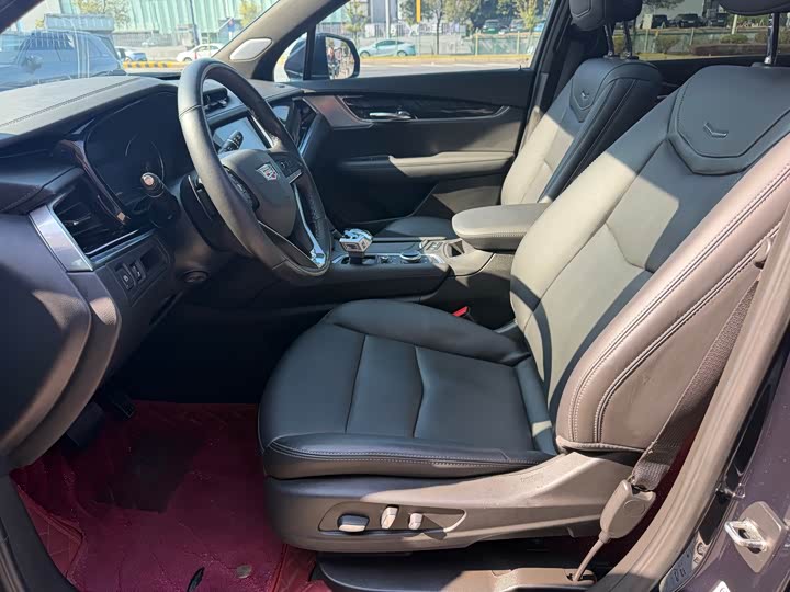 Cadillac XT6 2022 2022款 2.0T 六座四驱豪华型