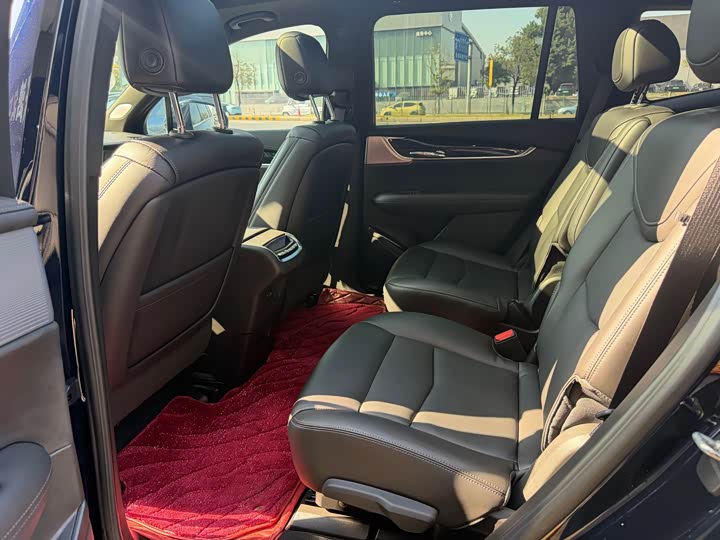 Cadillac XT6 2022 2022款 2.0T 六座四驱豪华型