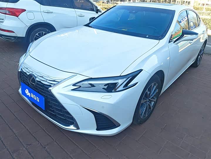 Lexus ES 2025 2025款 300h 臻享版