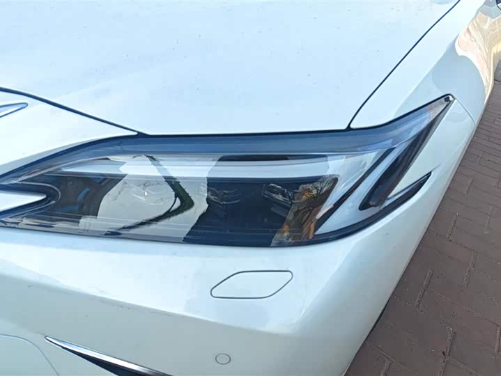 Lexus ES 2025 2025款 300h 臻享版