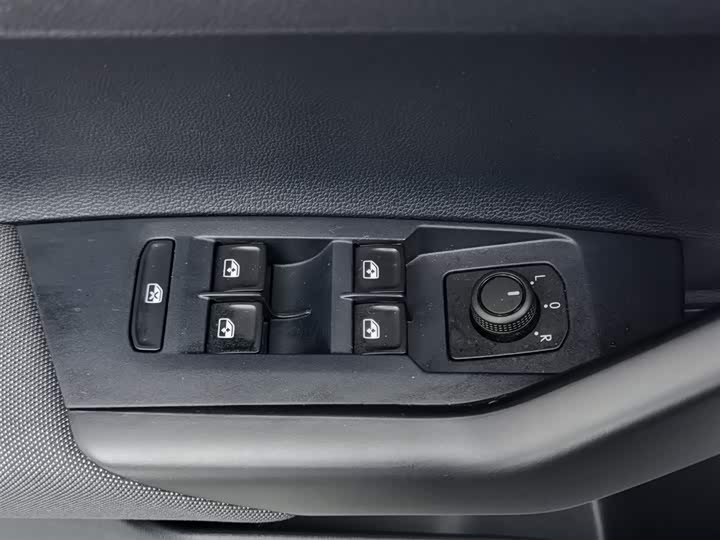 Volkswagen Lavida 2025 2025款 新锐 1.5L 出众新逸版