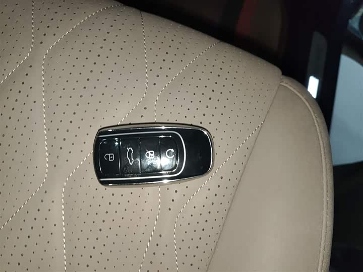 Chery Tiggo 8 Plus C-DM 2025 2025款 1.5T 116km 尊贵型 5座