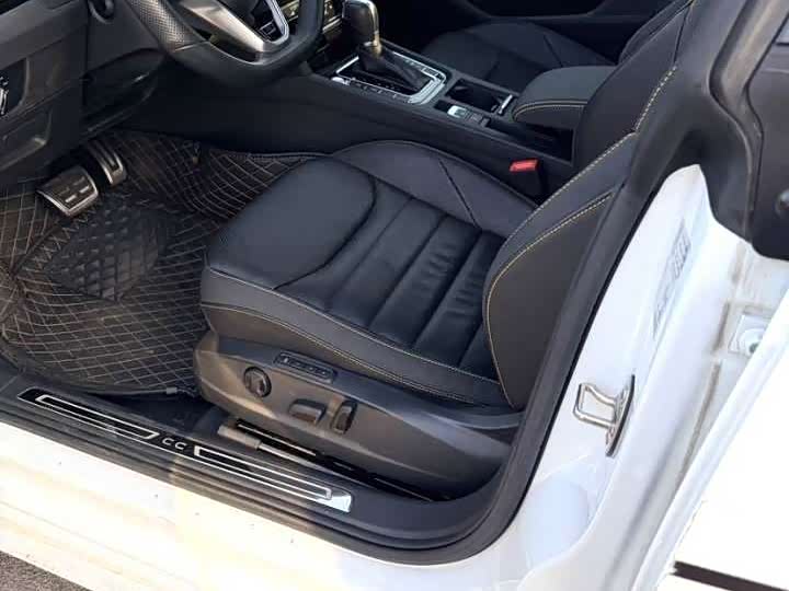 Volkswagen CC 2024 2024款 380TSI 夺目 众享款