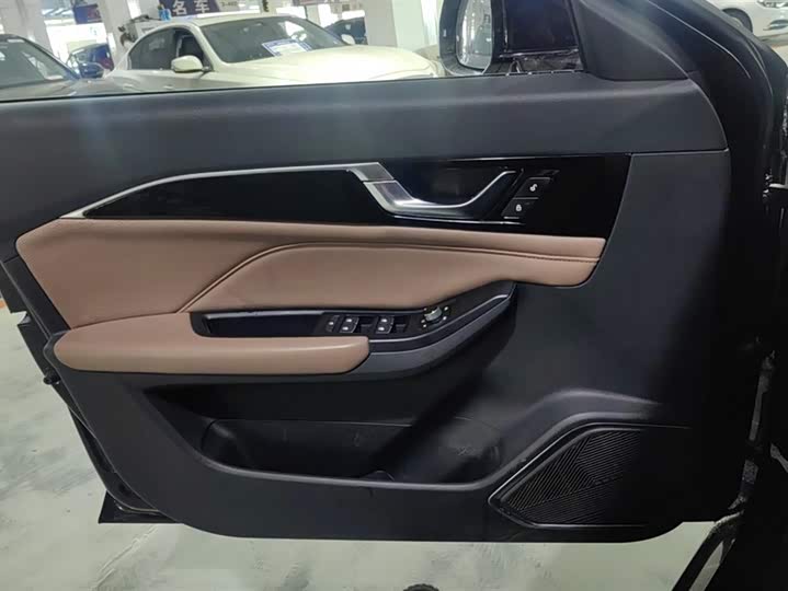 Bestune B70 2024 2024款 龙腾版 1.5T 领创型