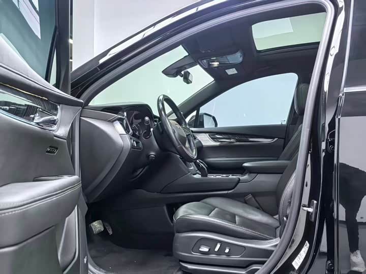 Cadillac XT6 2022 2022款 2.0T 六座四驱豪华型