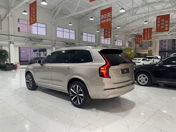 Volvo XC90 2025 2025款 改款 B6 智远豪华版 6座
