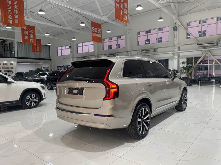 Volvo XC90 2025 2025款 改款 B6 智远豪华版 6座