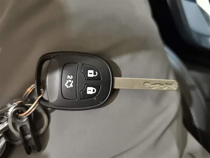 Changan CS15 2021 2021款 1.5L 自动进取型