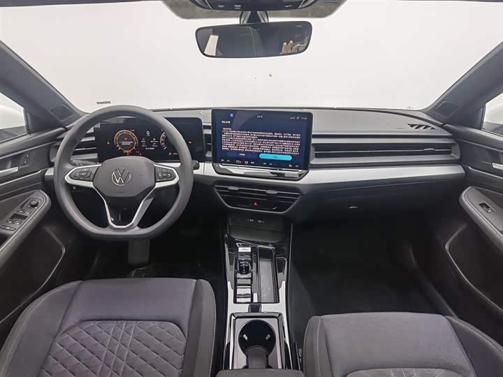 Volkswagen Lamando L 2026 2026款 凌渡L 300TSI 凌感版