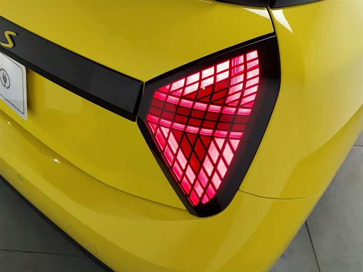 Mini Cooper 2024 2024款 452km COOPER SE 艺术家