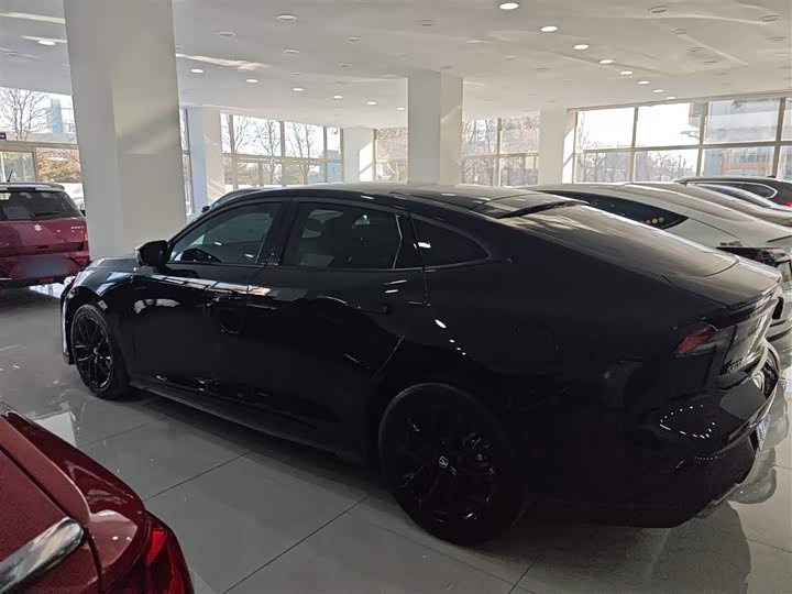 Changan UNI-V 2024 2024款 1.5T 尊贵型