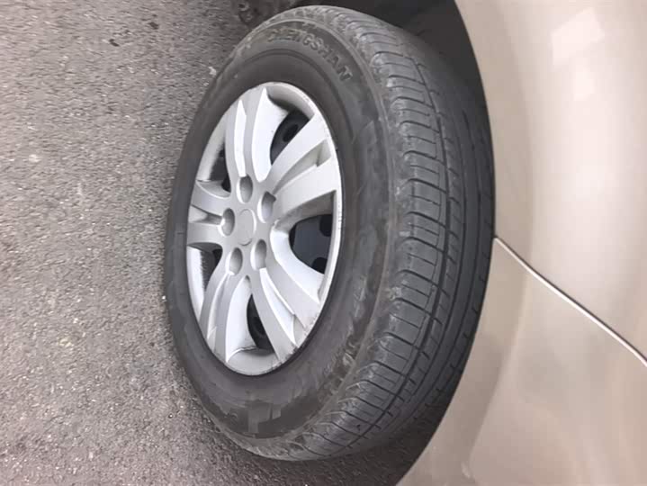 Dongfeng Forthing Lingzhi M5 2023 2023款 M5L 1.6L 基本型 5座