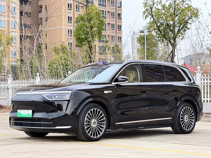 Aito M8 2025 2025款 增程 Ultra版 53.4kWh 6座版