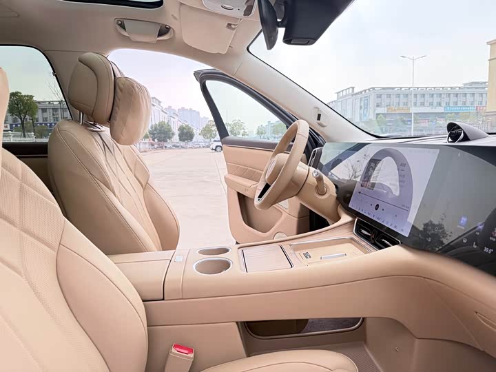 Aito M8 2025 2025款 增程 Ultra版 53.4kWh 6座版