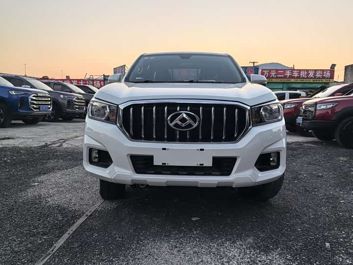 Maxus T60 2022 2022款 五周年纪念版 2.0T柴油手动两驱高底盘舒适版长厢