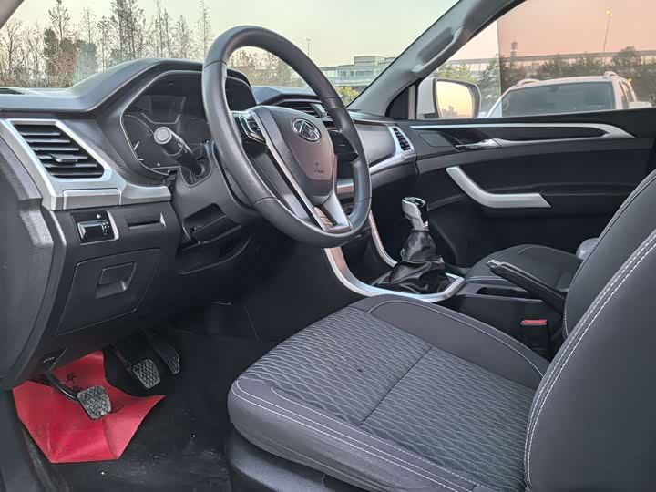 Maxus T60 2022 2022款 五周年纪念版 2.0T柴油手动两驱高底盘舒适版长厢