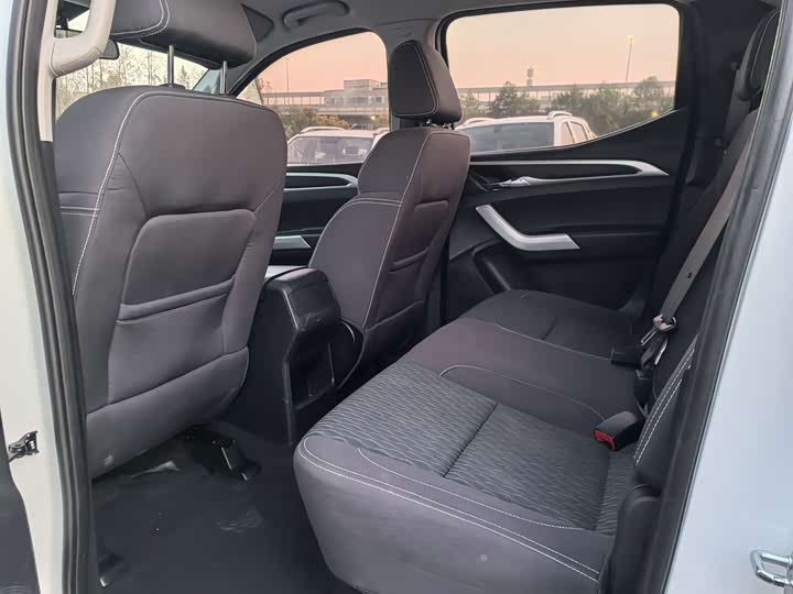 Maxus T60 2022 2022款 五周年纪念版 2.0T柴油手动两驱高底盘舒适版长厢