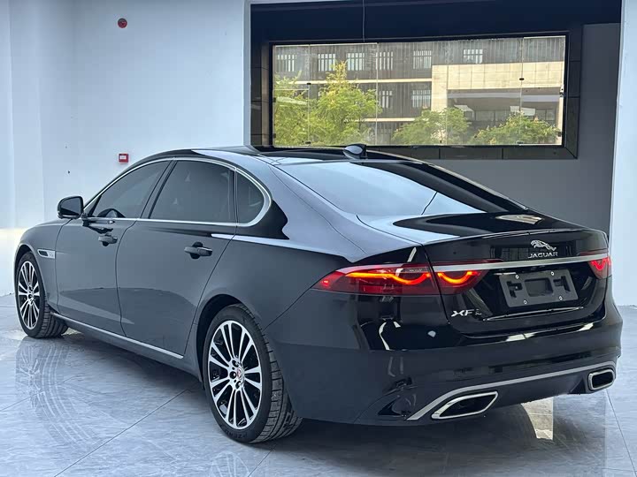 Jaguar XF L 2024 2024款 2.0T P250 两驱尊享豪华版