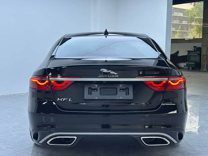 Jaguar XF L 2024 2024款 2.0T P250 两驱尊享豪华版