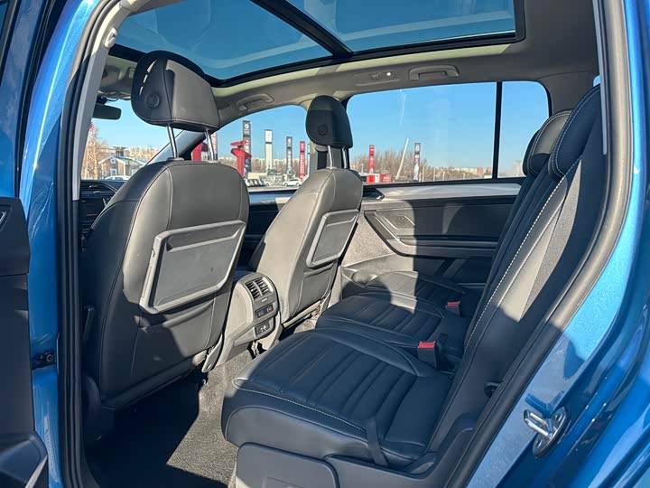 Volkswagen Touran L 2021 2021款 途安L 280TSI DSG舒适版 7座