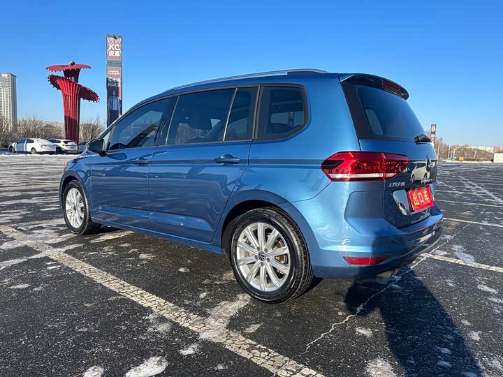 Volkswagen Touran L 2021 2021款 途安L 280TSI DSG舒适版 7座